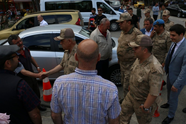 Jandarma Genel Komutanı Orgeneral Arif Çetin Eren Bülbül’ün Memleketi Maçka’da Vatandaşlarla Bir…