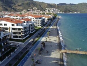 Balıkesir’de ideoloji değil hizmet var