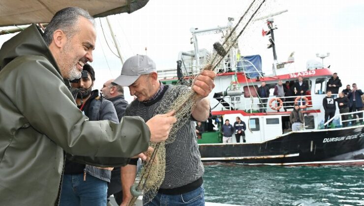 Bursa Büyükşehir’den balıkçılara tulum ve çizme