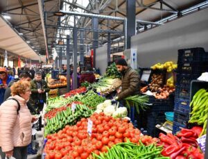 Esnaf ve vatandaştan yenilenen Ulus Hali’ne tam not
