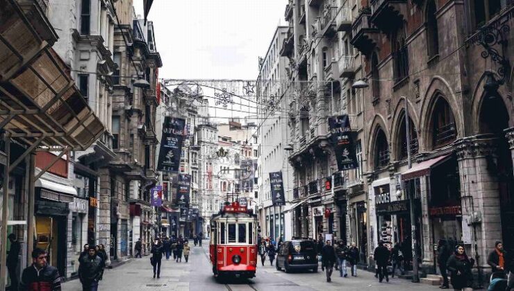 İstiklal Caddesi yüzde 120’lik kira artışıyla rekor kırdı! Dünyada en dikkat cazibeli caddeler…