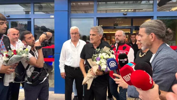Şenol Güneş Trabzon’da Çiçeklerle Karşılandı