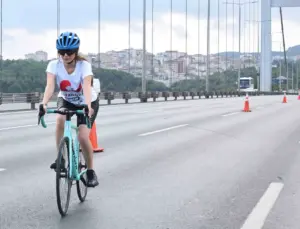 Ünlü oyuncu Avrupa’dan Asya’ya pedal çevirerek geçti
