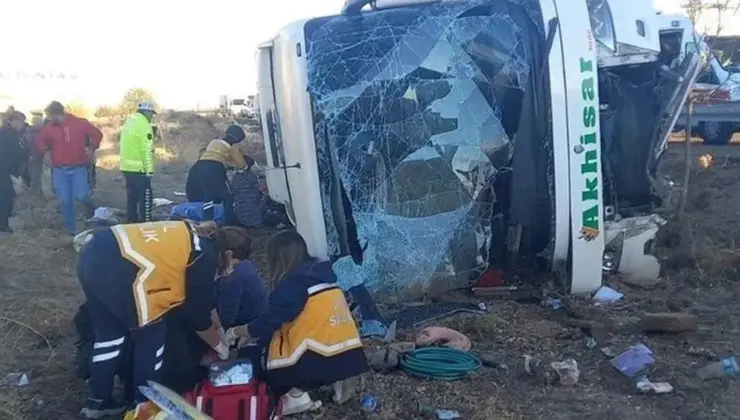 Aksaray’da otobüs devrildi: 6 meyyit, 25 yaralı