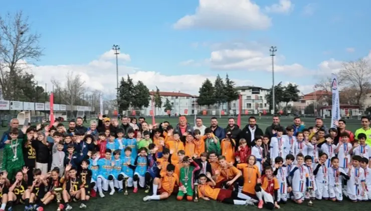 Denizli’de minik futbolculardan harika final