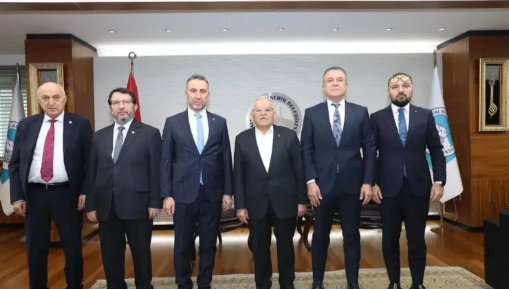 Memduh Büyükkılıç’tan ‘birlik’ iletileri