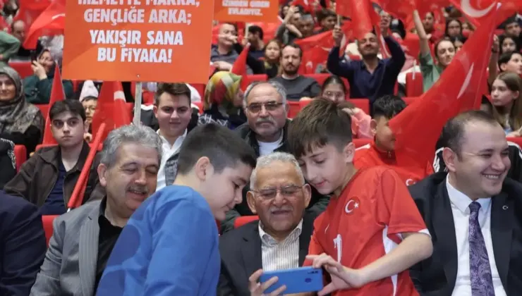 Memduh Büyükkılıç’tan ‘Çanakkale ruhu’ vurgusu