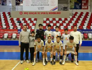 Mardin Kasımiye Ortaokulu Futsal Grubu, Muş’ta şampiyon oldu!