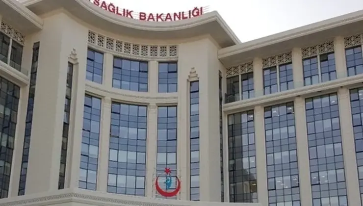 Türkiye’den İran’a 6 tırlık sıhhat yardımı
