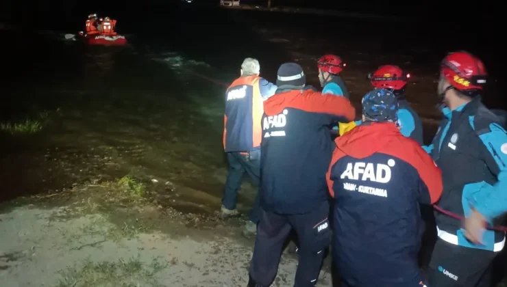 Bursa’da derede mahsur kalan 4 kişi AFAD takımlarınca kurtarıldı