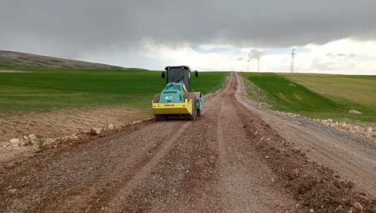 Kayseri Büyükşehir’den kırsalda hummalı mesai