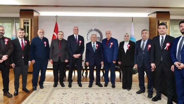 Memduh Büyükkılıç’a ‘Vakıf’ ziyareti