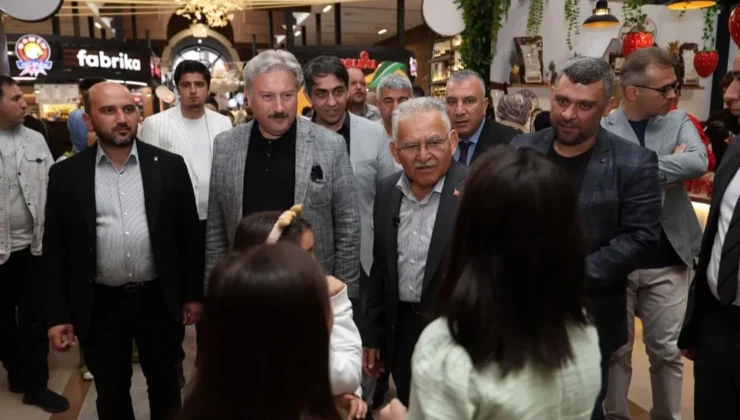 Memduh Büyükkılıç’tan Çarşı Melikgazi’ye ziyaret
