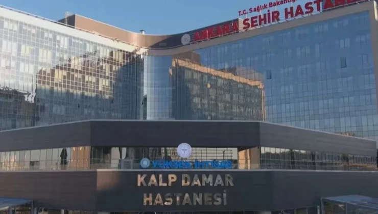 Türkiye’nin birinci yerli kalp-akciğer makinesiyle birinci ameliyat muvaffakiyetle gerçekleştirildi