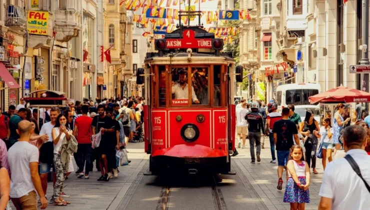 Türkiye’ye göç edenlerin sayısı 393 bin 829’a yükseldi
