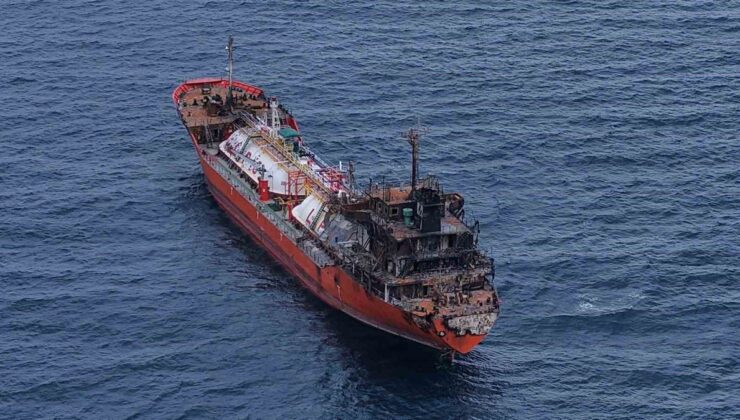 Karadeniz’de Dron Atakları: Yeni Bir Ticari Gemi Hasar Alarak Trabzon’a Demirledi
