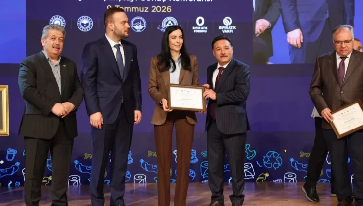 Kayseri Büyükşehir’e ‘sıfır atık’ plaketi