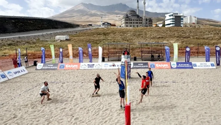 Voleybol tutkunları Kayseri Erciyes’te buluşacak
