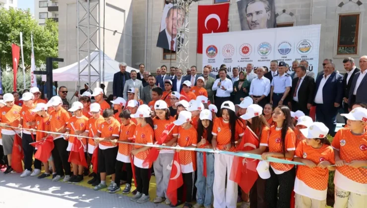 Kayseri Talas Yeni Dünya ERVA Spor Okulu açıldı