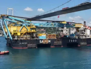 Saipem 7000 Boğazlar’dan inançla geçti